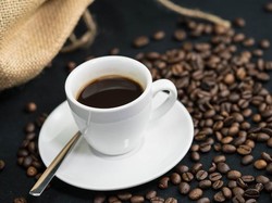 5 Tips Menikmati Kopi Tanpa Khawatir Asam Lambung Naik