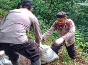 Viral Tumpukan Pakaian Dalam Wanita di Situs Nagara Padang Bandung Viral Tumpukan Pakaian Dalam Wanita di Situs Nagara Padang Bandung