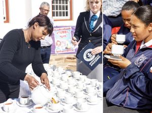 Pecahkan Rekor Dunia, Wanita Ini Seduh 249 Cangkir Teh dalam 1 Jam!