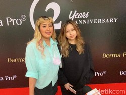 Ajak Anak Perawatan, Pinkan Mambo Tak Mau Cantik Sendirian