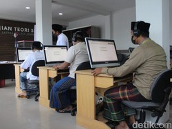 Layanan SIM di Jombang Bernuansa Islami Sambut Hari Santri