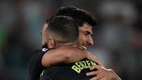 Kemenangan Madrid kemudian ditutup gol Marco Asensio pada menit ke-89. Hasil ini membuat Madrid semakin kukuh di puncak klasemen. Mereka mengumpulkan 28 poin unggul enam angka dari Barcelona di bawahnya.