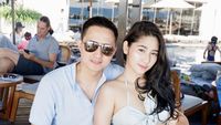 Romantisnya Ricky Subagja dan Istri Saat Ngeteh hingga Nongkrong di Bali
