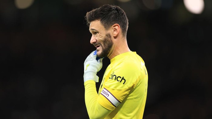 MANCHESTER, ENGLAND - OCTOBER 19: Tottenham goalkeeper Hugo Lloris during the Premier League match between Manchester United and Tottenham Hotspur at Old Trafford on October 19, 2022 in Manchester, United Kingdom. (Photo by Simon Stacpoole/Offside/Offside via Getty Images)