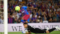Ansu Fati ikut mencatatkan nama di papan skor berkat golnya di menit ke-38. Foto: NurPhoto via Getty Images/NurPhoto