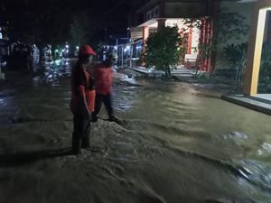 Tambakromo Pati Kebanjiran Malam Ini, Ratusan Jiwa Terdampak Tambakromo Pati Kebanjiran Malam Ini, Ratusan Jiwa Terdampak