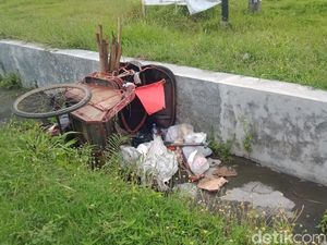 Becak Misterius Tercebur Selokan Jalan Lingkar Selatan Klaten