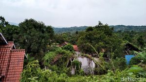 Melihat Kampung Mati Majalengka yang Kembali Ramai