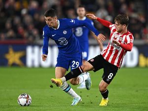 Jangan Dulu Coret Chelsea dari Persaingan Titel