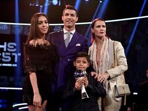 Kakak Ronaldo Sindir Ten Hag: Tuhan Tidak Tidur!