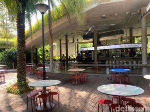 Di Satay by The Bay Bisa Nongkrong dan Jajan Makanan Lokal Enak Singapura Di Satay by The Bay Bisa Nongkrong dan Jajan Makanan Lokal Enak Singapura