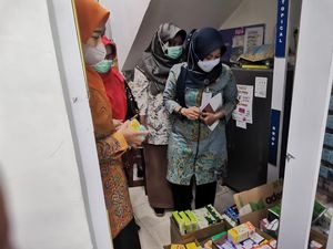 Ada Apotek di Gresik Masih Jual Obat Sirup Mengandung Etilin Glikol Ada Apotek di Gresik Masih Jual Obat Sirup Mengandung Etilin Glikol
