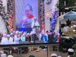 Hadiri Peringatan Maulid Nabi di Tebet, Gatot Bicara Persatuan Umat