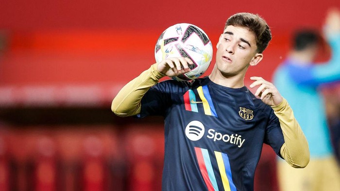 PALMA DE MALLORCA, SPAIN - OCTOBER 1: Gavi of FC Barcelona during the La Liga Santander match between Real Mallorca v FC Barcelona at the Visit Mallorca Estadi on October 1, 2022 in Palma de Mallorca Spain (Photo by David S. Bustamante/Soccrates/Getty Images)