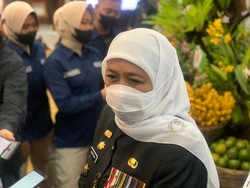 Belasan Anak Jatim Meninggal Gagal Ginjal Misterius, Khofifah Angkat Bicara