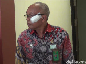 Kalapnya Pria Divonis Cerai Lalu Hajar Mantan Istri-Hakim Dilempar Kursi Kalapnya Pria Divonis Cerai Lalu Hajar Mantan Istri-Hakim Dilempar Kursi