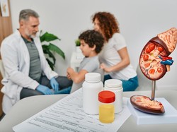 Ayah Bayi yang Meninggal Gagal Ginjal Akut di Jogja: Cepat Sekali Menyerangnya