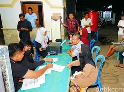Pemkab Banyuwangi Jemput Bola Bantu Warga Terdampak Banjir Urus Adminduk