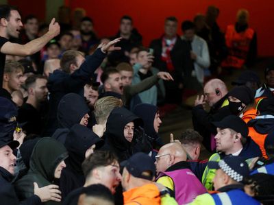 Kemenangan Arsenal di Grup A Liga Europa Diwarnai Kerusuhan Suporter