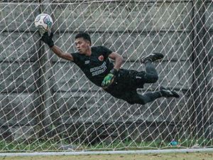 3 Kiper PSM Makassar Resmi Perpanjang Kontrak Susul Reza Arya Pratama 3 Kiper PSM Makassar Resmi Perpanjang Kontrak Susul Reza Arya Pratama