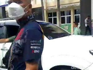 Kru Rombongan Moge Chef Juna yang Kecelakaan di Situbondo Intimidasi Wartawan Kru Rombongan Moge Chef Juna yang Kecelakaan di Situbondo Intimidasi Wartawan