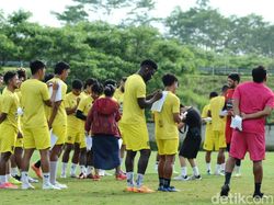 Kikis Trauma Tragedi Kanjuruhan, Pemain Arema FC Didampingi Psikolog