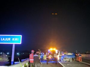 Kecelakaan Mobil dan Truk di Tol Solo-Kertosono Sragen, 3 Orang Tewas Kecelakaan Mobil dan Truk di Tol Solo-Kertosono Sragen, 3 Orang Tewas