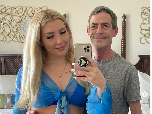 Viral Wanita 22 Tahun Dipacari Pria Usia 54, Penampakannya Bak Kakek dan Cucu