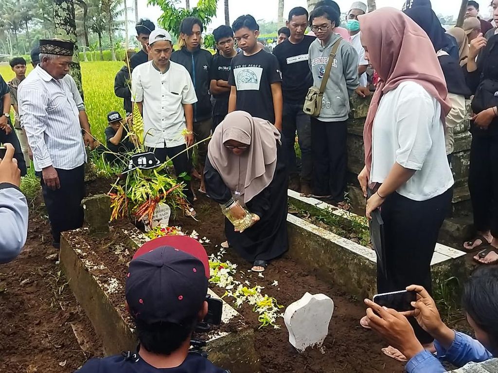 Wafatnya Reyvano Menambah Panjang Daftar Tewas Tragedi Kanjuruhan