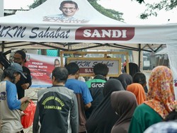 Relawan Sandiaga Uno Borong Dagangan Puluhan Warung Nasi di Tangerang