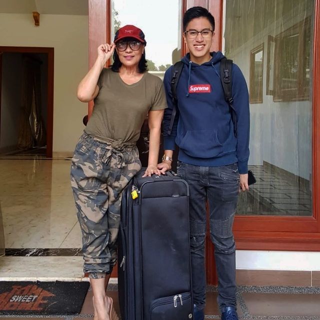 Sangun Ragahdo dan Yayuk Suseno Sangun Ragahdo dan Yayuk Suseno