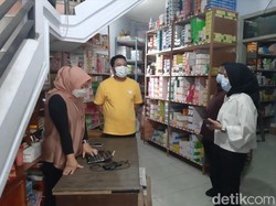 Dinkes Tasikmalaya Sidak Apotek, Sisir Obat Sirup Terlarang