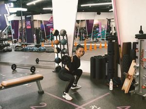 Ternyata Ini Rahasia Hesti Purwadinata yang Selalu Tampil Bugar dan Energik Ternyata Ini Rahasia Hesti Purwadinata yang Selalu Tampil Bugar dan Energik