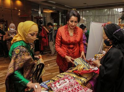 Upaya Mensejahterakan Pelaku Ekonomi Kreatif Bidang Wastra