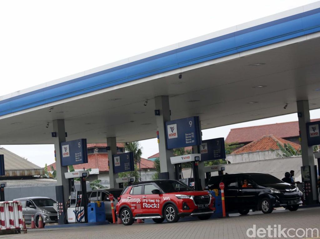 Jangan Kaget, Isi Full Tank Mobil Pakai BBM RON 90 Vivo Bakal Habis Segini Jangan Kaget, Isi Full Tank Mobil Pakai BBM RON 90 Vivo Bakal Habis Segini