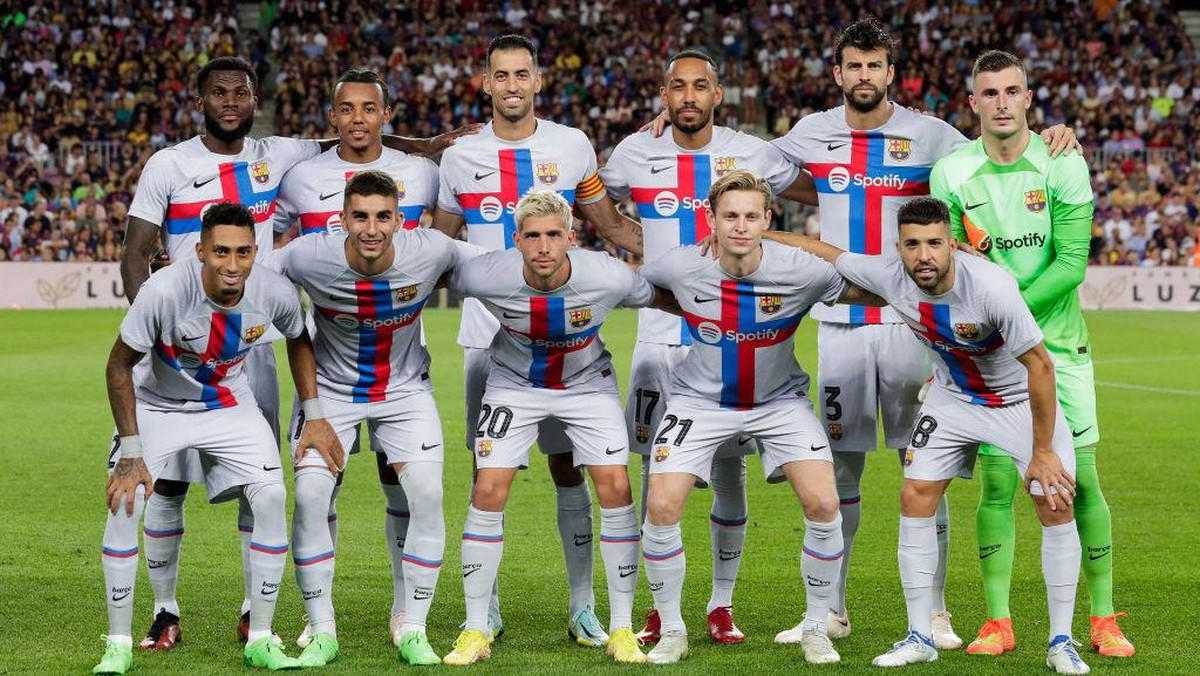 Barcelona berencana melepas Pique, Busquets, Alba, dan Roberto. Foto: Getty Images/Soccrates Images