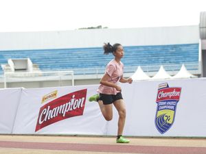 SMPN 4 Wonosari Catat Waktu Tercepat Penyisihan Lari 800 Meter