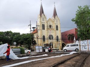 Jalur Trem Era Kolonial Kembali Ditemukan di Kayutangan Malang Jalur Trem Era Kolonial Kembali Ditemukan di Kayutangan Malang