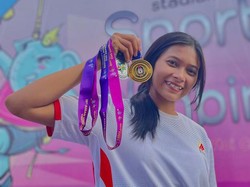 Kisah Ragil, Mahasiswa-Atlet Nasional yang Bantu Ibu Dagang Jagung