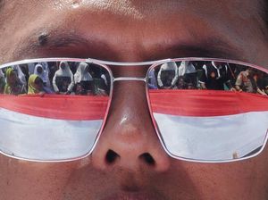 Bendera Merah Putih 1.000 Meter Terbentang di Hari Santri Nasional