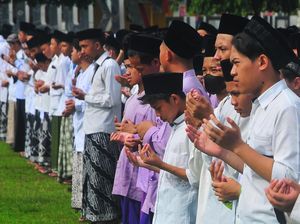 Tema Hari Santri 2023 Lengkap Makna di Baliknya Tema Hari Santri 2023 Lengkap Makna di Baliknya