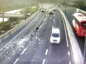 Perampok di Chili Sebar Rp 160 Juta di Jalan Hasil Jarahannya