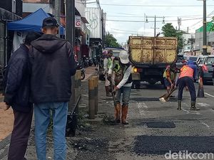 Hujan Picu Kerusakan Jalan Jogja-Solo, 30 Lubang Ditambal Tiap Hari