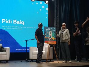 Pidi Baiq Luncurkan Buku Kutipan Hidup Ini Terlalu Banyak Kamu Pidi Baiq Luncurkan Buku Kutipan Hidup Ini Terlalu Banyak Kamu