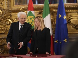 Giorgia Meloni Resmi Dilantik Jadi PM Wanita Italia Pertama