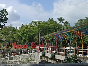 5 Rekomendasi Taman di Kota Blitar, Gratis dan Bikin Betah 5 Rekomendasi Taman di Kota Blitar, Gratis dan Bikin Betah
