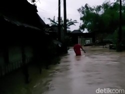 Diguyur Hujan Deras, Sejumlah Desa Lamongan Sempat Banjir-Fasum Rusak