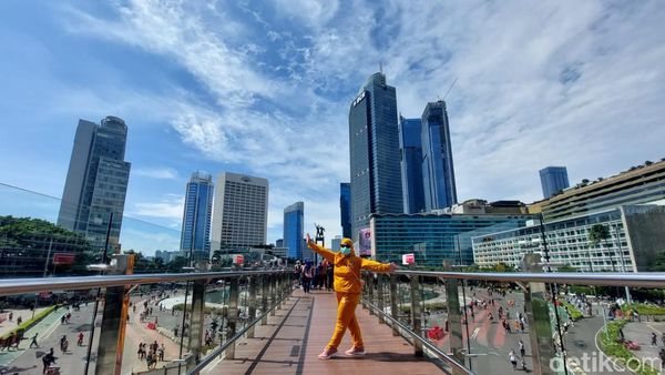 Asyiknya CFD di Bundaran HI, Bonus Pemandangan Kota Estetik