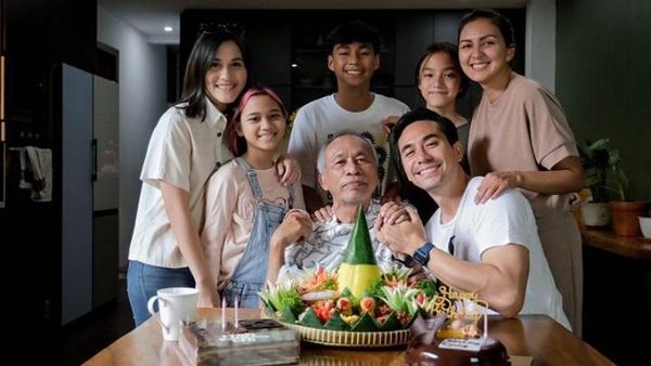 Main di Perfect Strangers, Darius Sinathrya Rutin Makan Bareng Keluarga