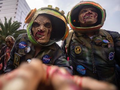 Hiii Seram... Jalan-jalan Meksiko Dikuasai Zombie